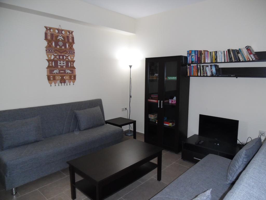 Artemis Appartments Pitsidia Eksteriør billede